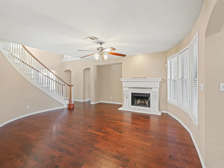 13459 Juneau Dr — Photo 2