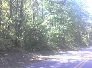 910 Syphrit Rd, Wellford, SC 29385