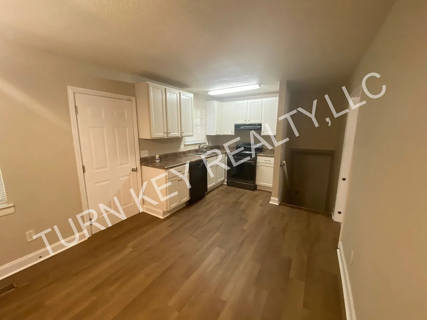 Home for rent in Huffman — Photo 4