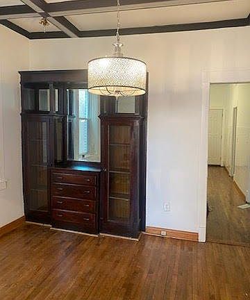 5th image of 852 N Hoyne Ave APT 2F