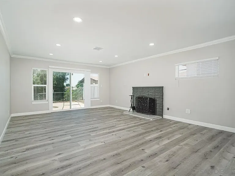 4935 Deaton Dr — Photo 5