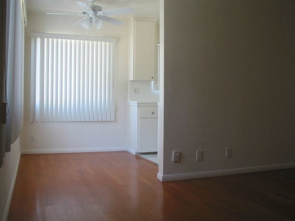 2nd image of 1521 Beloit Ave APT 1