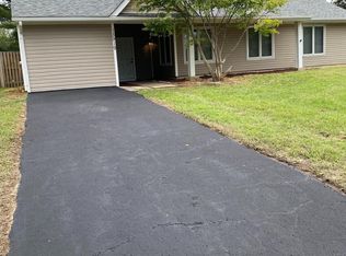 15919 Peach Walker Dr, Bowie, MD 20716