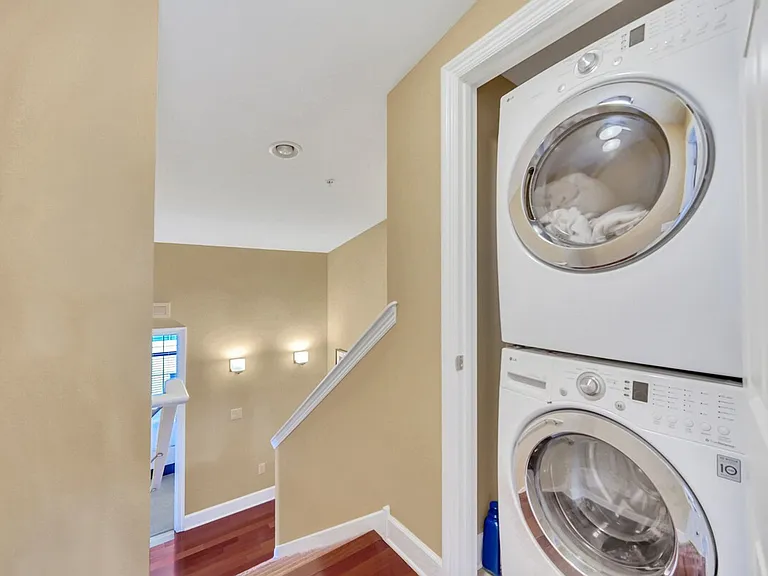 Washer/Dryer