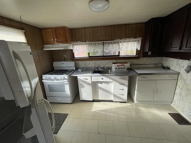 437 Fountain St #1 — Photo 4