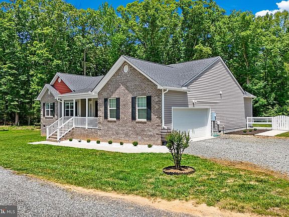 4th image of 1934 Poplar Rd