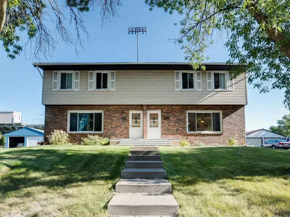 1272 Poppyseed Dr, New Brighton, MN 55112