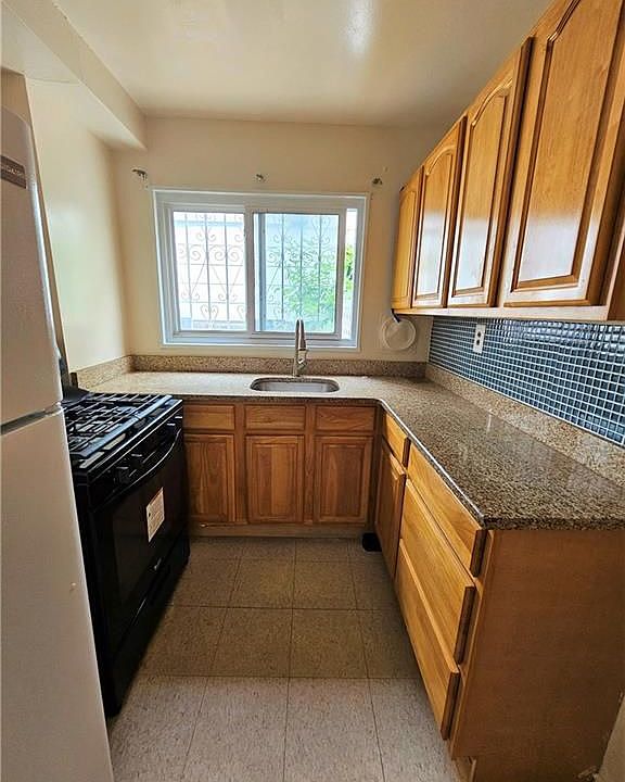 1st image of 10538 Flatlands 7 St