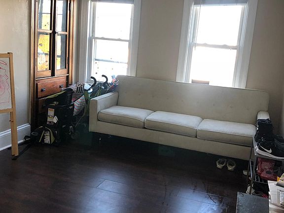 3rd image of 7 Putnam St