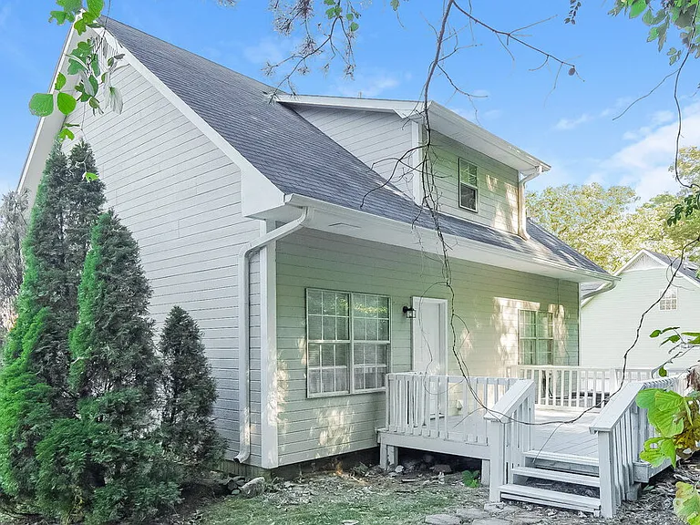 927 Rich Rd — Photo 17