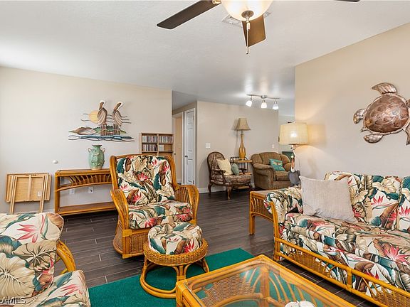 5th image of 20206 Gladstone Ave SW