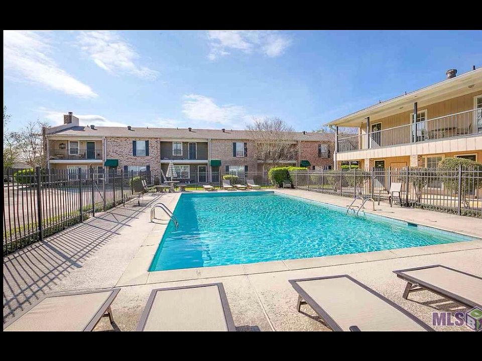 1st image of 4625 Parkoaks Dr APT 55