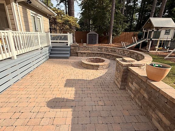 4th image of 315 Stanwood Drive