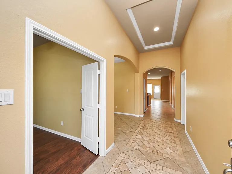 5327 Wolfpen Ridge Ln — Photo 3