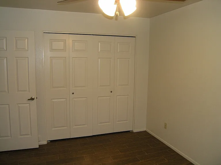 Front bedroom/office