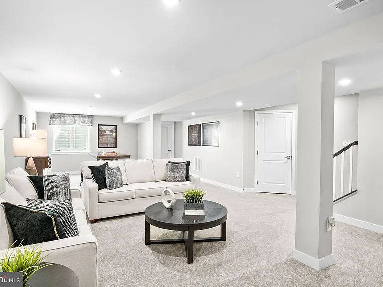 141 Dithridge Dr — Photo 54