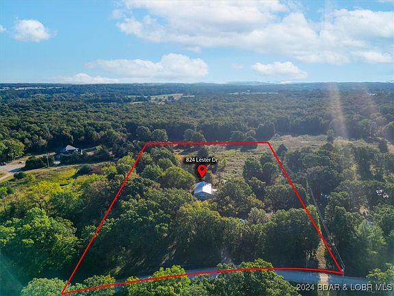 4th image of 824 Lester Dr