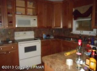 205 Majestic Dr, Saylorsburg, PA 18353