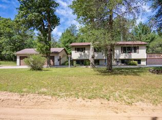 915 Deerborn Ave, Friendship, WI 53934
