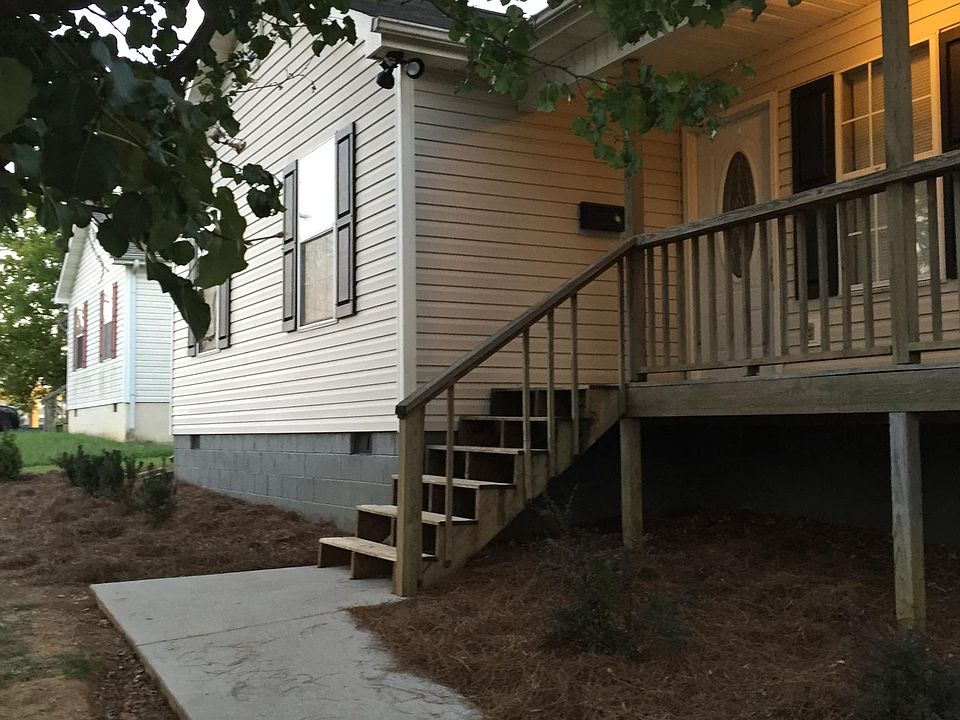 1st image of 1109 Cornelia St