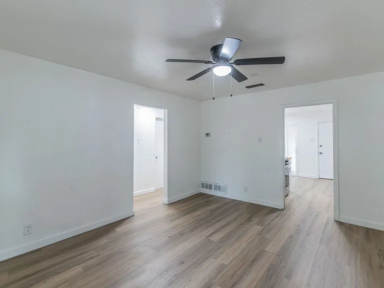 7516 Olusta Dr — Photo 14