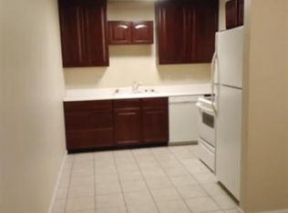 606-1 W College St, Carbondale, IL 62901