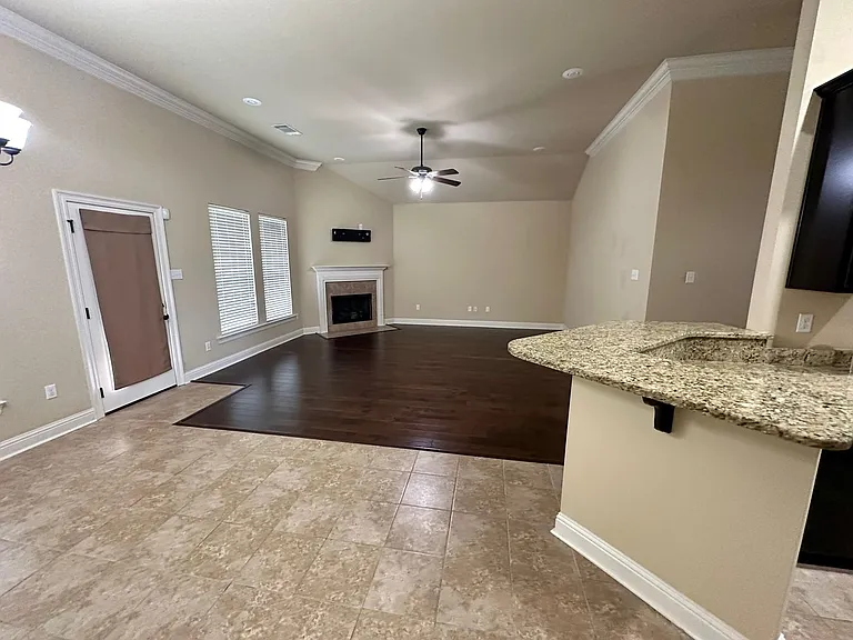 42537 Wynstone Dr — Photo 4