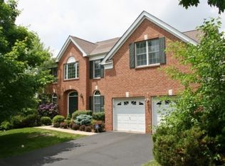22 Ramapo Dr, Basking Ridge, NJ 07920