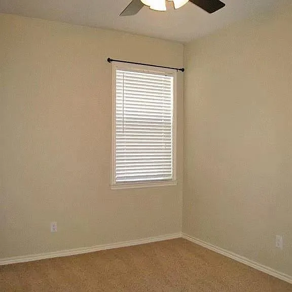 2406 Beeleigh Ct — Photo 12