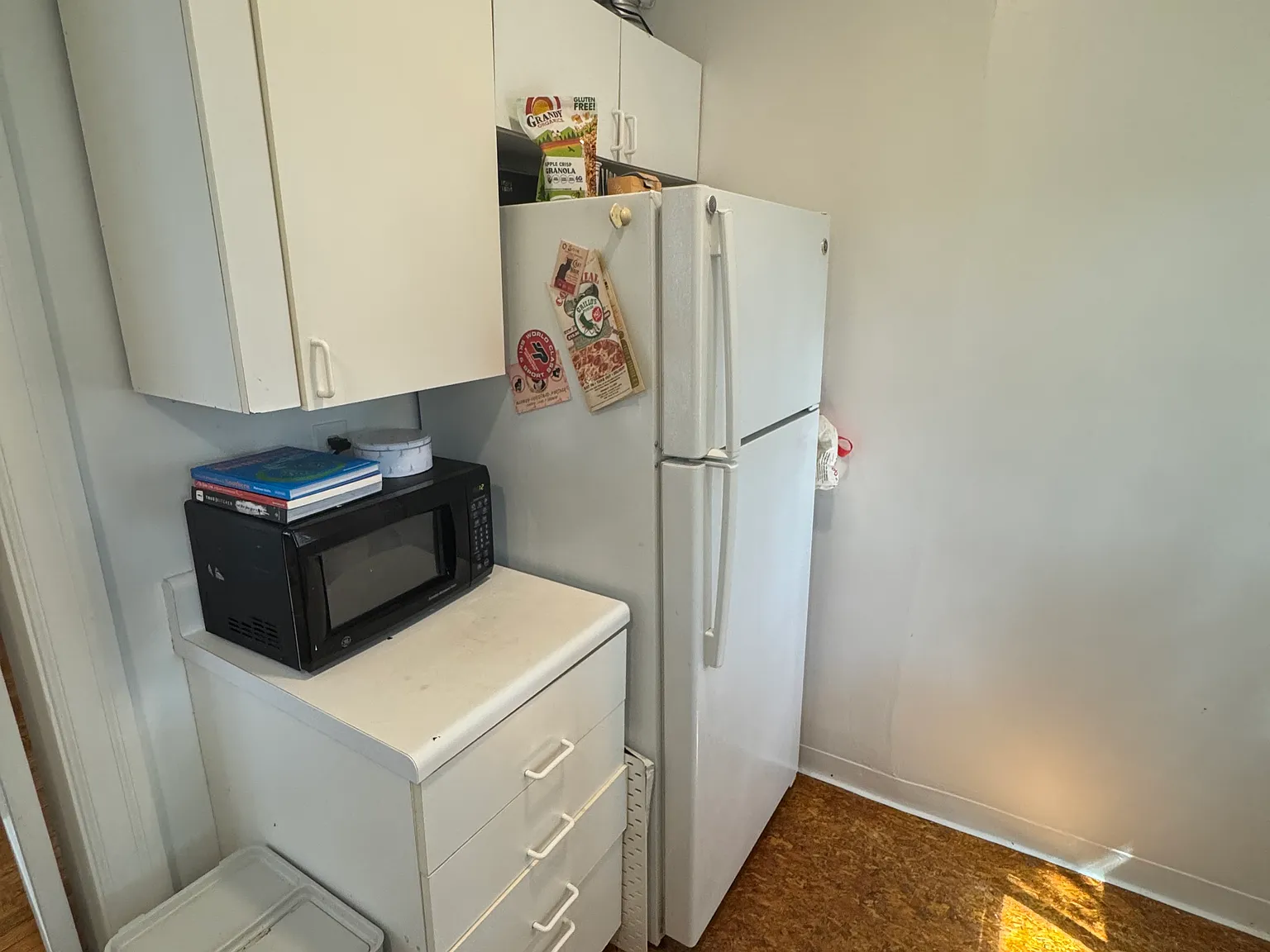 2 bed, 1000 sqft, $2,100 — Photo 2