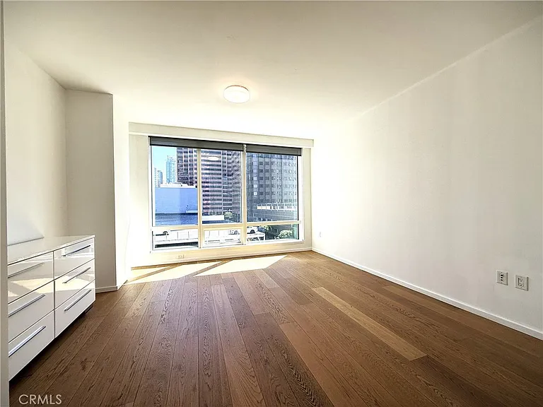 877 Francisco #517 — Photo 4