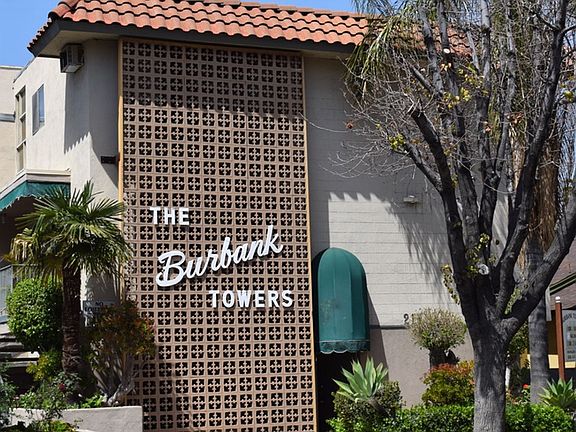 2nd image of 217 W Tujunga Ave APT P