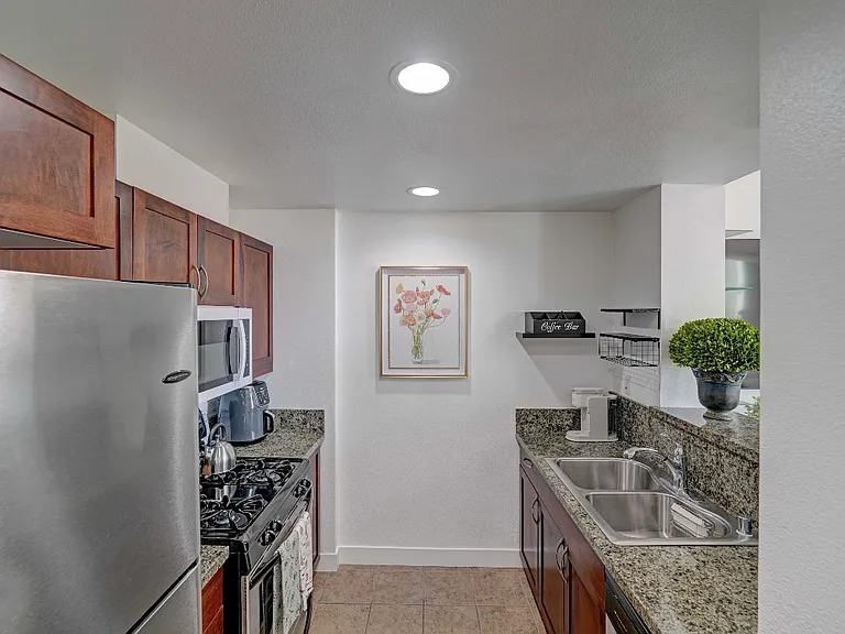 530 K St #518 — Photo 8