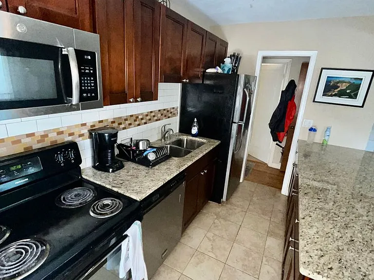 2121 S Josephine St — Photo 15