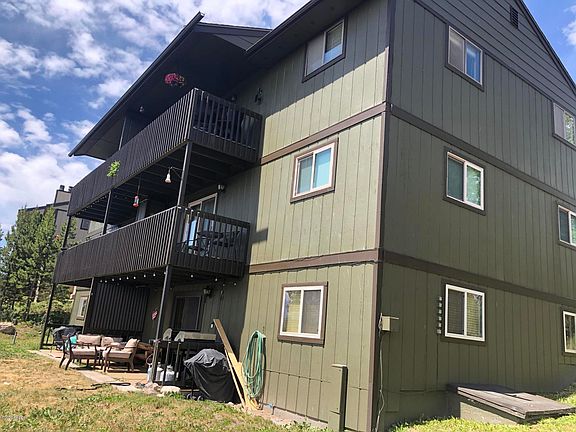3rd image of 152 Tall Pine Cir