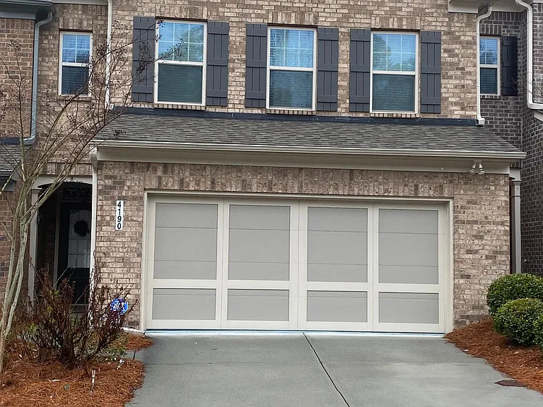 4190 Hammond Bridge Dr — Photo 1