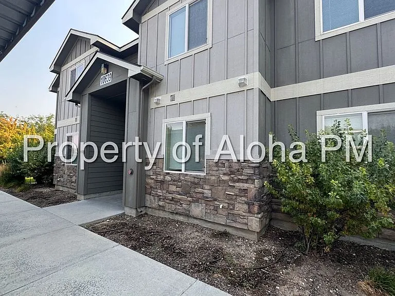 10639 W Wasdale Dr #102 — Photo 2