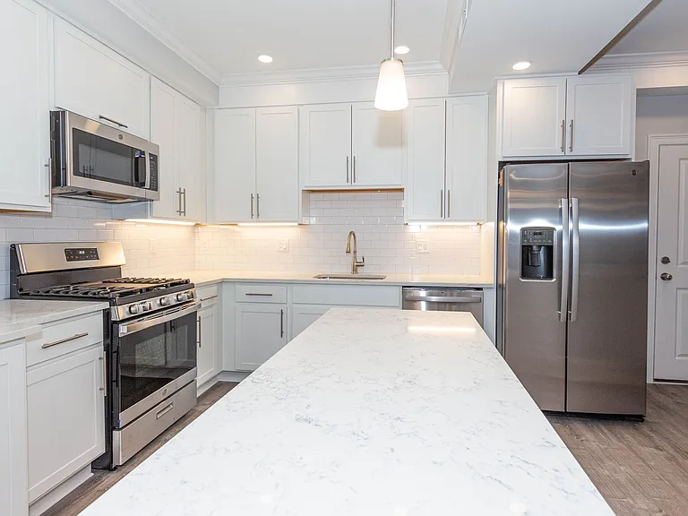 113 Kenrick St #1E — Photo 1