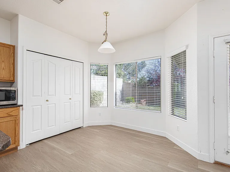 408 Madison Taylor Pl — Photo 16