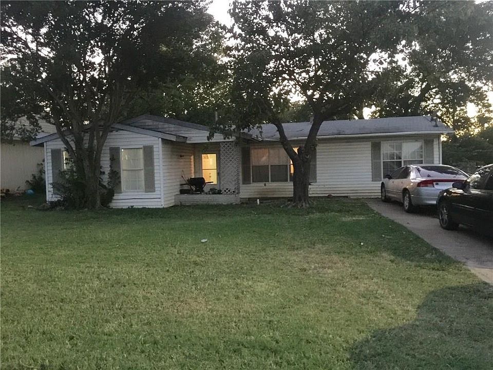 1st image of 520 Browning Dr