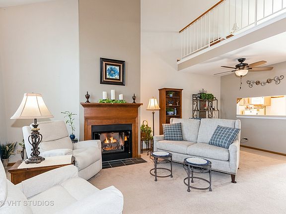 5th image of 1351 Woodlake Dr