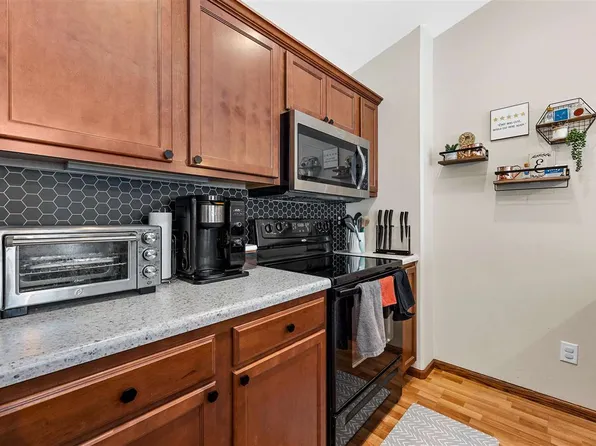 405 Duchess Dr, Solon, IA 52333