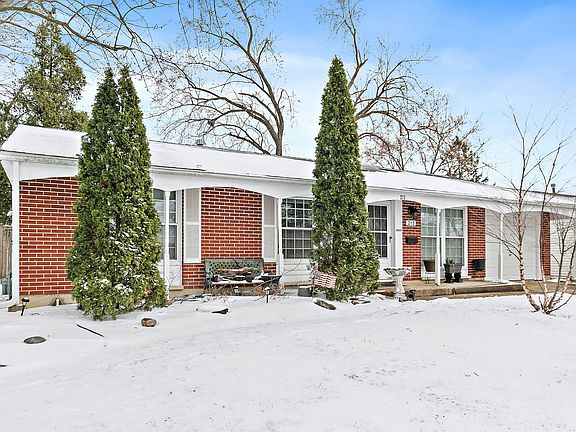 2nd image of 213 Villa Rd