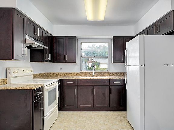5th image of 3601 Pembrook Dr