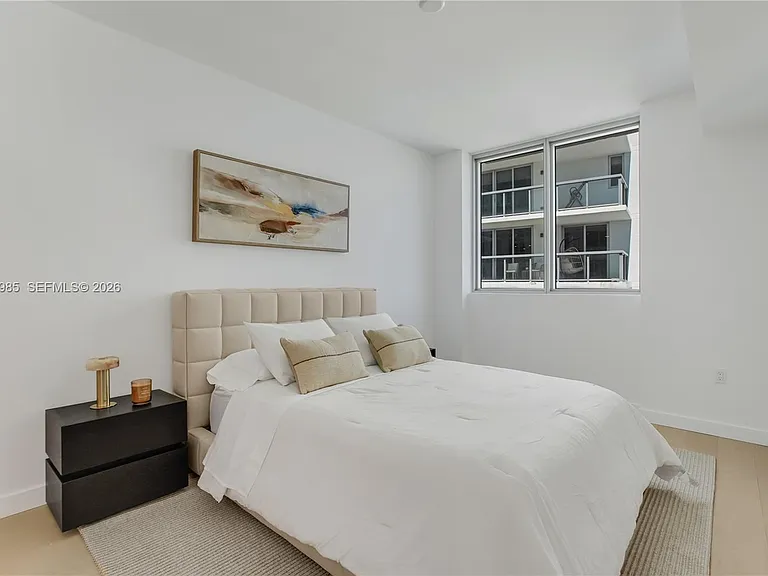 9221 E Bay Harbor Dr #511 — Photo 31