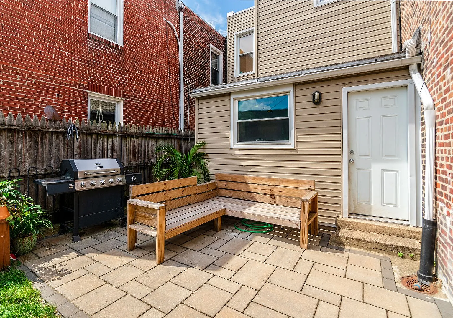 Two Bed Fishtown Home — Photo 4