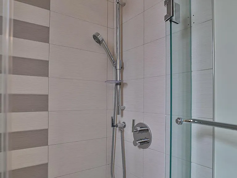 54 Madawaska Ave #BASEMENT — Photo 15
