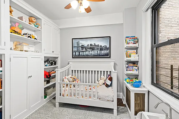 Sold by Christie's International Real Estate Group, LLC | media 21