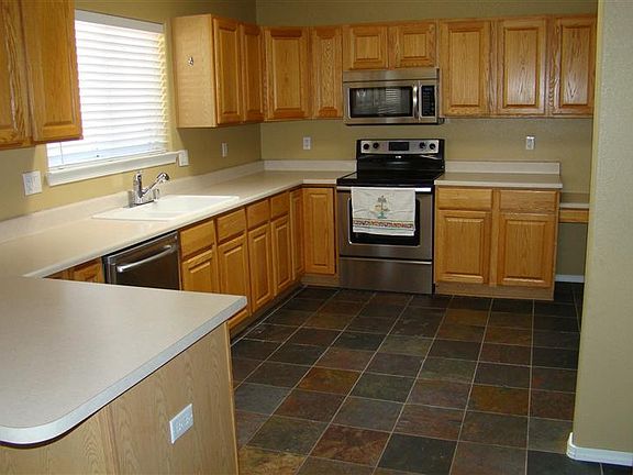 3rd image of 8211 La Milpita St NE