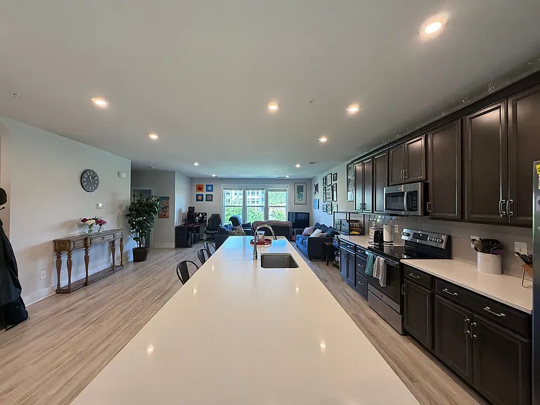 626 Noush Ct #B — Photo 8